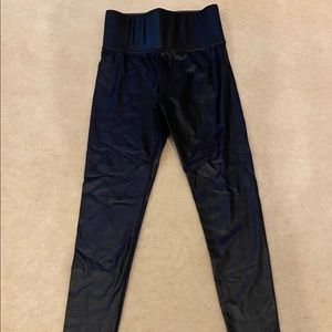 Carbon38 Takara Leggings